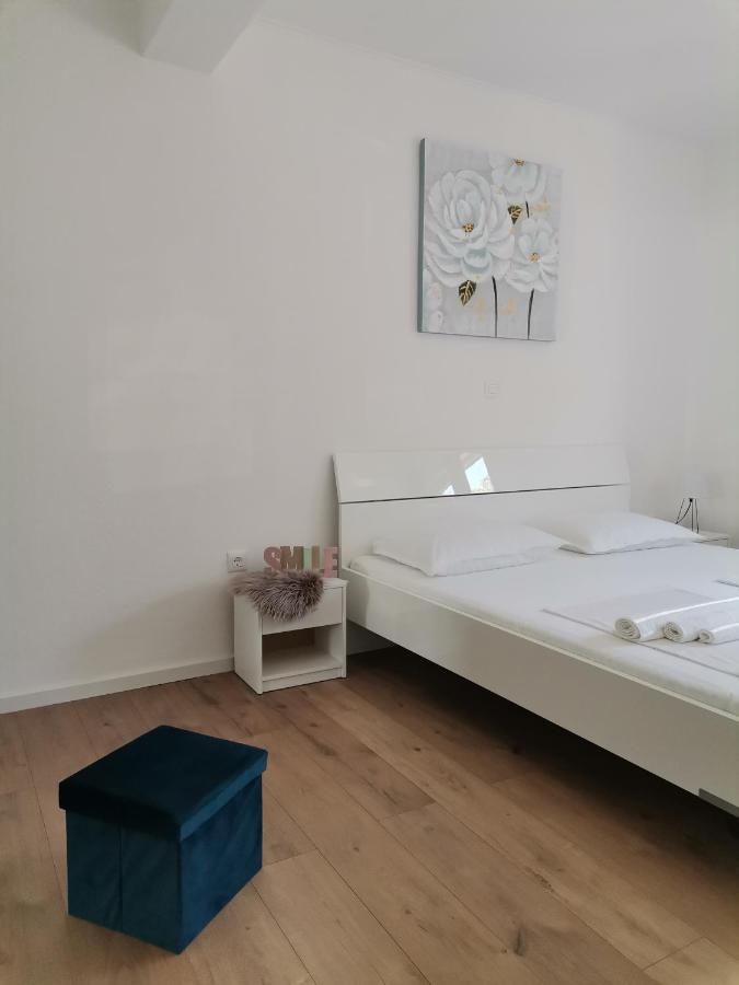 Apartmani Radic Primošten Buitenkant foto